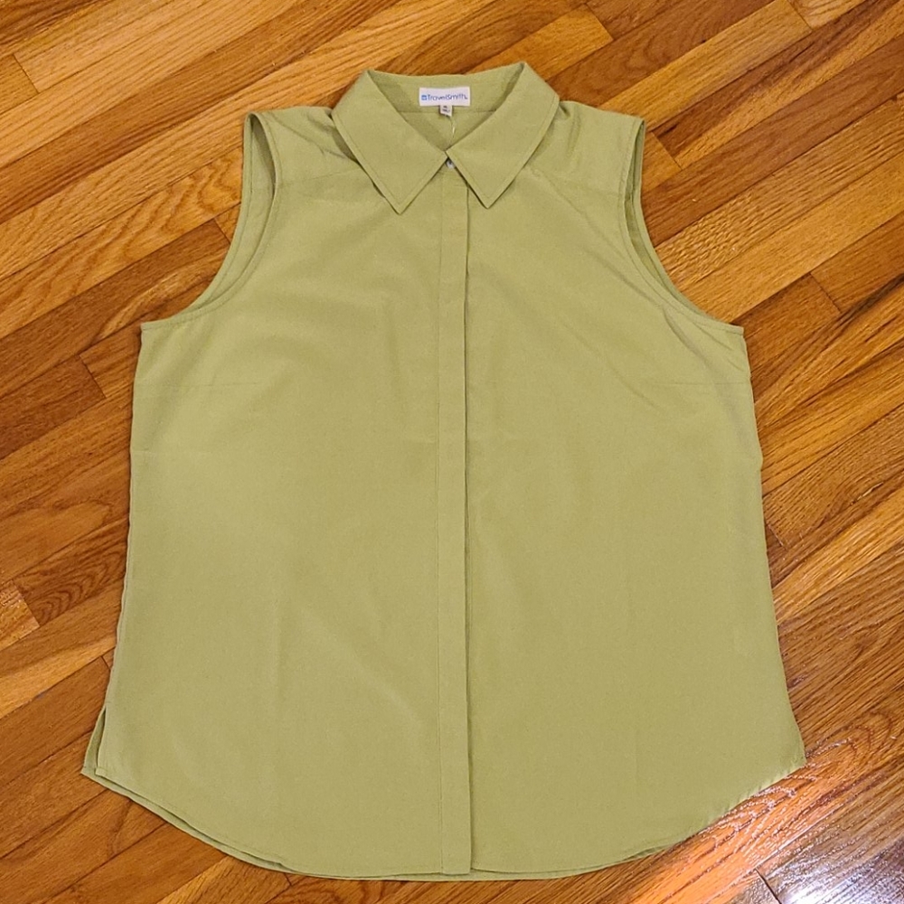 Travelsmith Sleeveless Buttondown Top